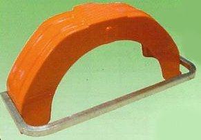 Garde-boue + ferrure roue de13