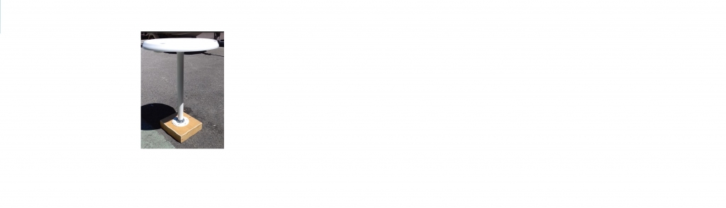 Table ronde et accessoires de montage