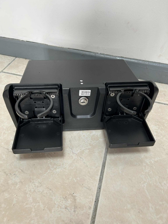 Boite rangement / Boite � gant